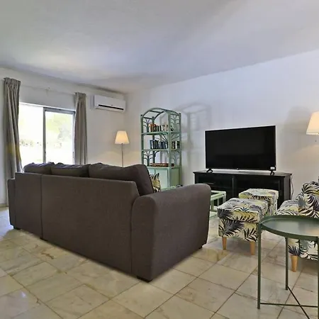 Vale Do Lobo 899 - 3 Bedroom - Great Pool Area - Perfect For Families 빌라 파로